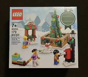 LEGO Seasonal Christmas Town Square 40263 Retired NEW