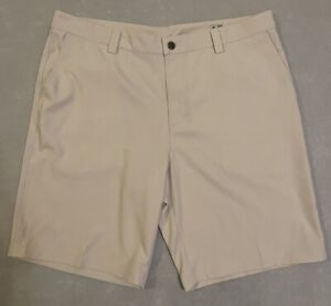 Adidas ClimaLite Flat Front Chino Beige Tan Tech Golf Shorts Men's Size 40