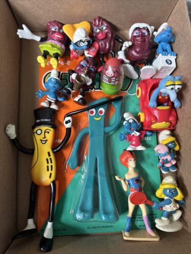 14PC Vintage 80’s Mixed Lot Toys Cal Raisin, Smurfs Me Peanut Gumby Tigra Muppet