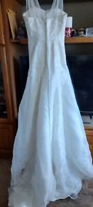 beautiful lace wedding dress size 8