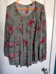 Torrid Green Floral Babydoll Plus Size Top - Size 3! Super Comfy and CUTE!