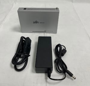Ubiquiti UniFi 8-Port PoE-Powered Gigabit Switch with PoE Passthrough (US-8)