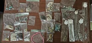 HUGE *Sorted*  Vintage  Costume Jewelry Lot. All Necklaces. 28 Pieces.