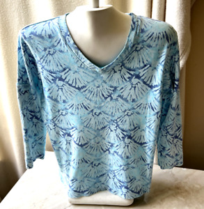 FRESH PRODUCE V neck top in seagrass blue size M sea shell design short sleeve