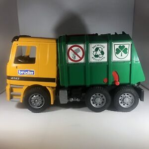BRUDER Large Recycle Garbage Truck Germany Mercedes Benz Actros 4143
