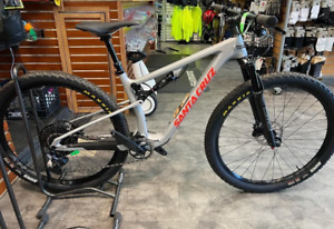 New Listing2023 Santa Cruz BLUR 4 C 29 S-Kit Silver MD Mountain Bike Retail $5600