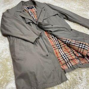 Men's Burberrys Trench coat Khaki w/ Down Liner Size L.