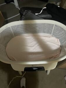 4moms Mamaroo Sleep Bassinet Calms and Soothes - White