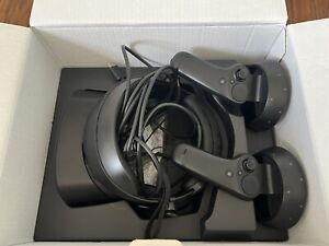 Samsung HMD Odyssey Windows Mixed Reality Headset With 2 Wireless Controllers