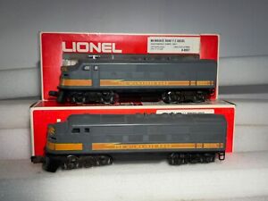 LIONEL SET OF OLD MILWAUKEE ROAD 8555 8557 F-3 A-A DIESELS RUN PERFECT