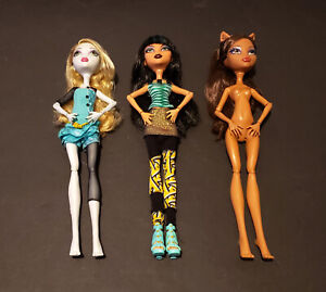 Monster High School's Out Cleo De Nile Lagoona Blue Clawdeen Wolf Dolls