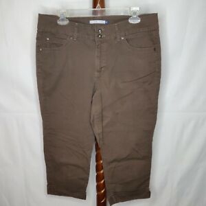 BandolinoBlu women's size 12 capri pants brown color zip cuffed legs pockets