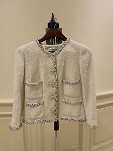Chanel Cream White 4 pocket Fantasy Tweed Jacket Size 36 Women Lagerfeld