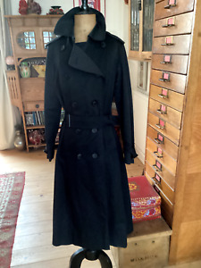 Vintage Burberry trenchcoat black
