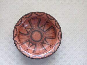 Navajo Pottery - signed NAMPEYO KOO LOO - shallow 9.5
