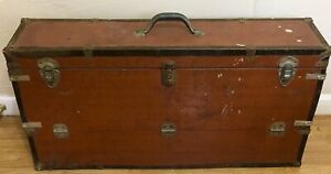 ANTIQUE WOODEN TOOL BOX CARPENTERS BOX COLLECTIBLE