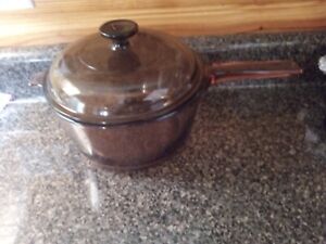 Vintage Vision Corning Ware Pyrex Brown Amber Sauce Pan & Lid 2.5 Quart USA