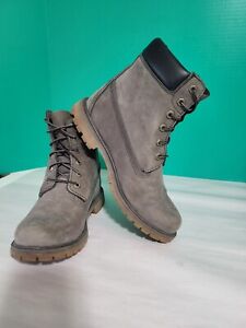 Timberland Boots Womens U.S. Size 10 Gray Suede Hiking / Walking Awesome 👌