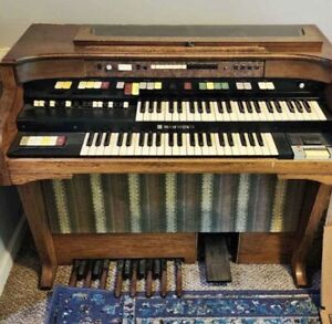 Swinger Kimball Organ