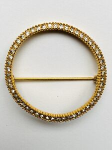 Vintage Jomaz Crystal Rhinestone Circle Pin (2335)