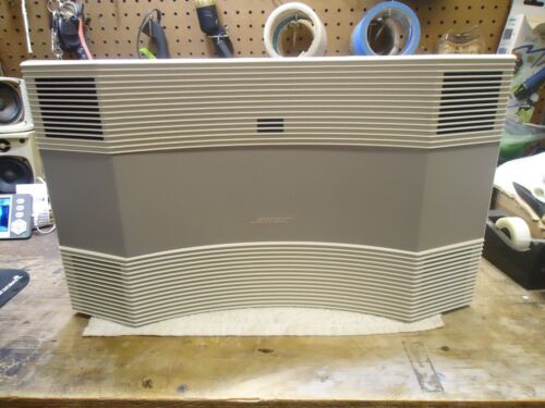 BOSE ACOUSTIC WAVE MUSIC SYSTEM CD 3000 / NEAR MINT COND. W/ NEW BOSE REMOTE