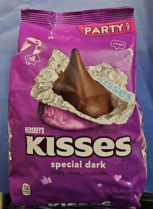 Hershey's Kisses Special Dark Mildly Sweet Chocolate Candy 32.1 oz Party Pack