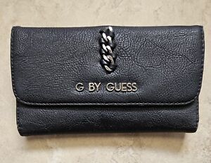 G By Guess Black TRI Fold Women's Wallet Pre-Owned GUESS Extension Brand