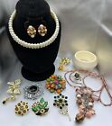 Nice Vintage Now Mix Set Brooch Lot Rhinestone Signed Unsigned Pins Bulk Jewelry