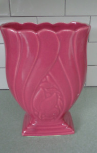 McCoy pottery vase rose Ceramic Vintage 1930/1940 home decor style tulip design