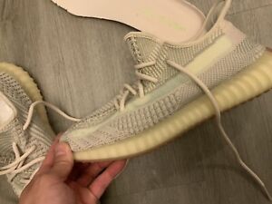 Size 9 - Yeezy Boost 350 V2 Citrin Non-Reflective VERY GOOD CONDITION