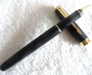 Hi-Q Matte Black Parker Sonnet Series Fine (F) Nib Rollerball pen Black Ink