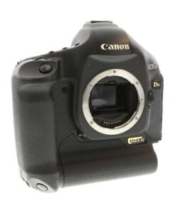 Canon EOS 1DS Mark III Digital SLR Camera Body with CMOS Sensor {21.1 M/P}