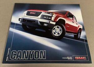 2005 GMC Canyon Truck Pickup 30-Page Original Dealer Sales Brochure Catalog