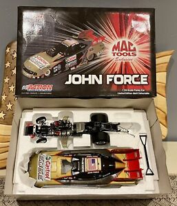 New Listing2009 JOHN FORCE CASTROL EDGE 1:24 FORD MUSTANG FUNNY CAR Action/MAC Tools 1/1212