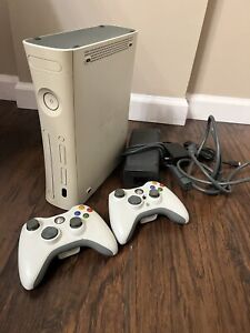 XBOX 360 Video Game Console Complete w/Cords And Controllers. Vintage From 2009