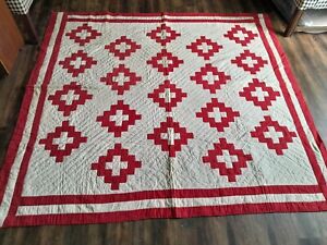 BEAUTIFUL OLD ANTIQUE RED AND WHITE HAND STITCHED COUNTRY  QUILT~AAFA