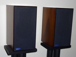 ATC SCM7 Bookshelf Speakers (pair) in Great condition. Upgraded Crossovers