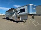 2019 TWISTER FIVE HORSE TRAILER WITH LIVING QUARTERS 