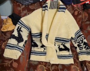 Vtg Retro Boho Sweater Ivory W Inca Llama Motif
