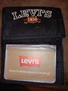 True Vintage Early 1980's LEVI'S Tri-Fold Hook & Loop Embroidered Jean wallet
