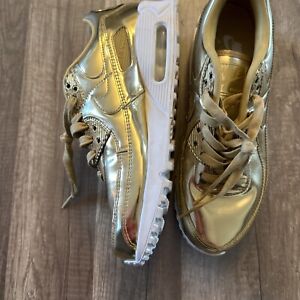 NIKE AIR Max Gold 90  Size  10.5
