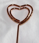 28 LOT ROSE GOLD HEART METAL WIRE DINNER NAME CARD PLACEMENT HOLDERS 3-1/4”