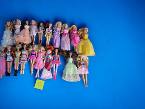 HUGE Lot of Barbie Dolls 32 Dolls Lot #10 Plus a bag of clothes
