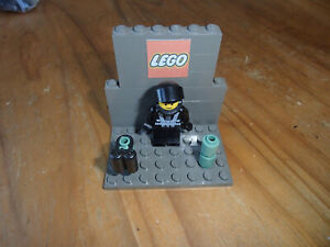 VINTAGE LEGO MINIFIGURE BLACK SPACE set 6955 etc...