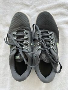 Athletic Shoes Nike Size 7 Grey And Green