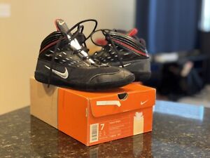 2003 Nike Kolat Speed Wrestling Shoes Size 7 Black/Red