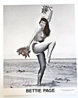 BETTIE PAGE 8X10 SIGNED PHOTO BY HER & HER PHOTOGRAPHER BUNNY YEAGER W COA