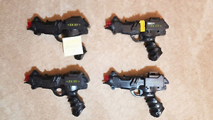 Edison Giocattoli Toy Space Guns ZX 271 - LOT of (4)  Guns - Tested And Working
