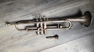 New ListingVintage Windsor Trumpet Elkhart Ind. #R9843 + Vincent Bach 10 1/2C Mouthpiece