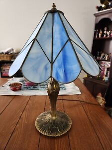 VINTAGE Blue Glass Slag Small/Medium Table Lamp 18 Panels!  EUC